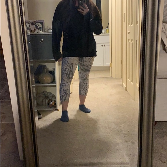 Burton Winter Jacket - Picture 10 of 16